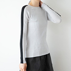 【まだ結婚できない男/４話】吉田羊/着用衣装(トップス)：Line Knit