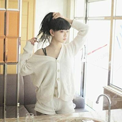 Hina(ひな)のインスタ画像がかわいい＆かっこいい件！